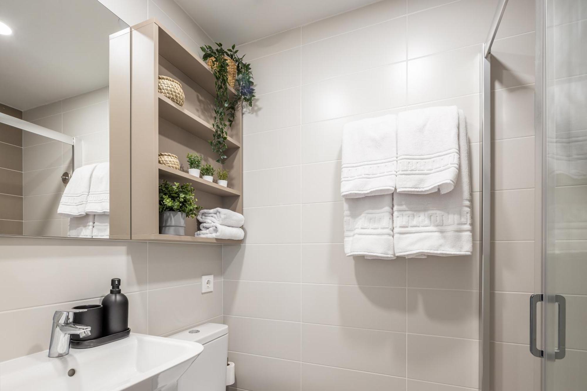 Apartament Amro Residencia De Estudiantes *