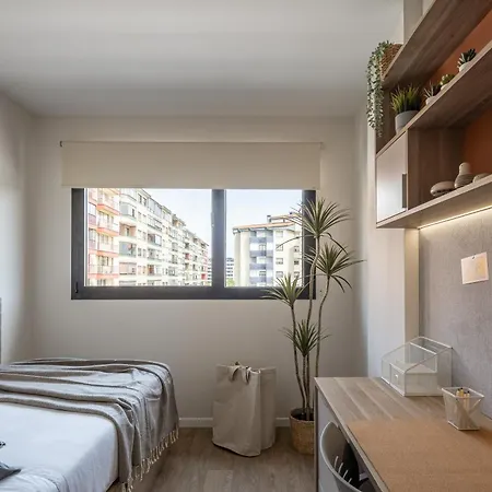 Amro Pamplona Residencia De Estudiantes Apartment Exterior photo