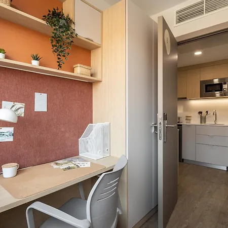 Amro Pamplona Residencia De Estudiantes Apartment Exterior photo